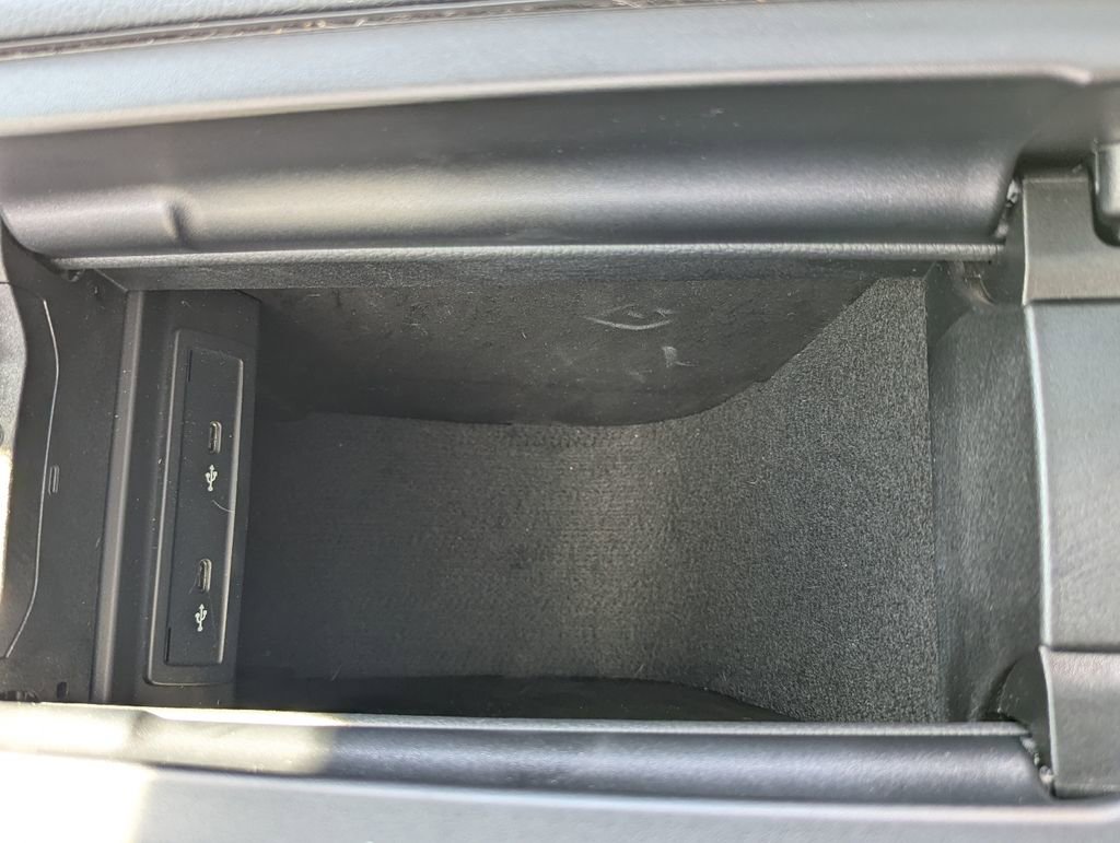 Used 2022 Mercedes-Benz EQB 350 4MATIC image 22