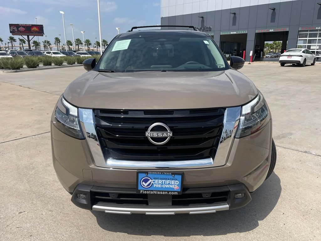 Certified 2024 Nissan Pathfinder Platinum w/ Cargo Package AWD/4WD image 2