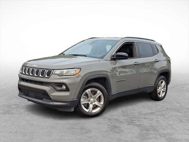 Certified 2024 Jeep Compass Latitude AWD/4WD image 1