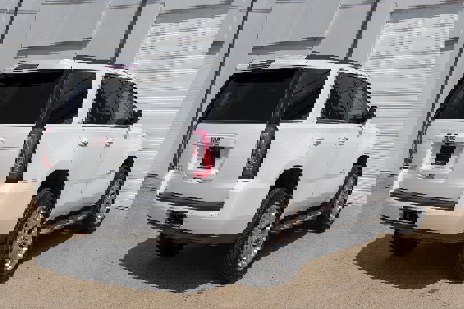 Used 2018 GMC Yukon SLT w/ Open Road Package image 8