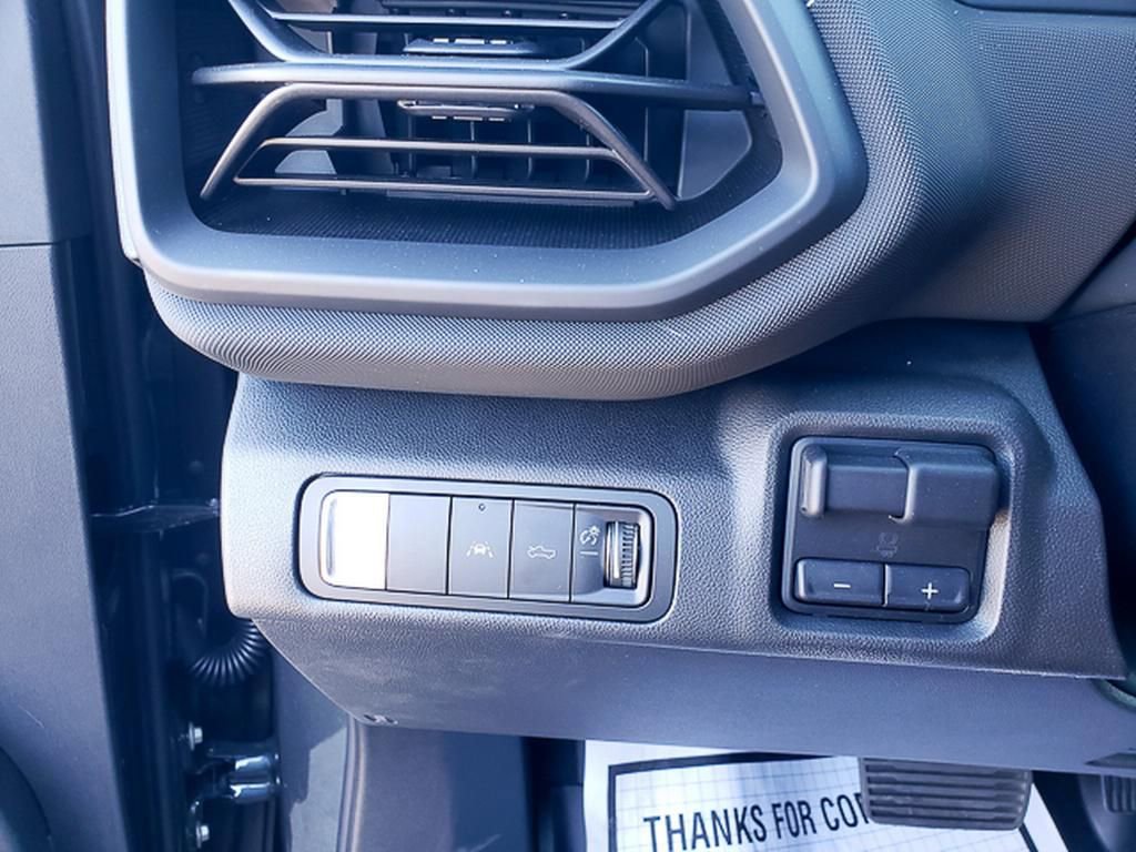 New 2026 Chevrolet Silverado EV LT AWD/4WD image 12