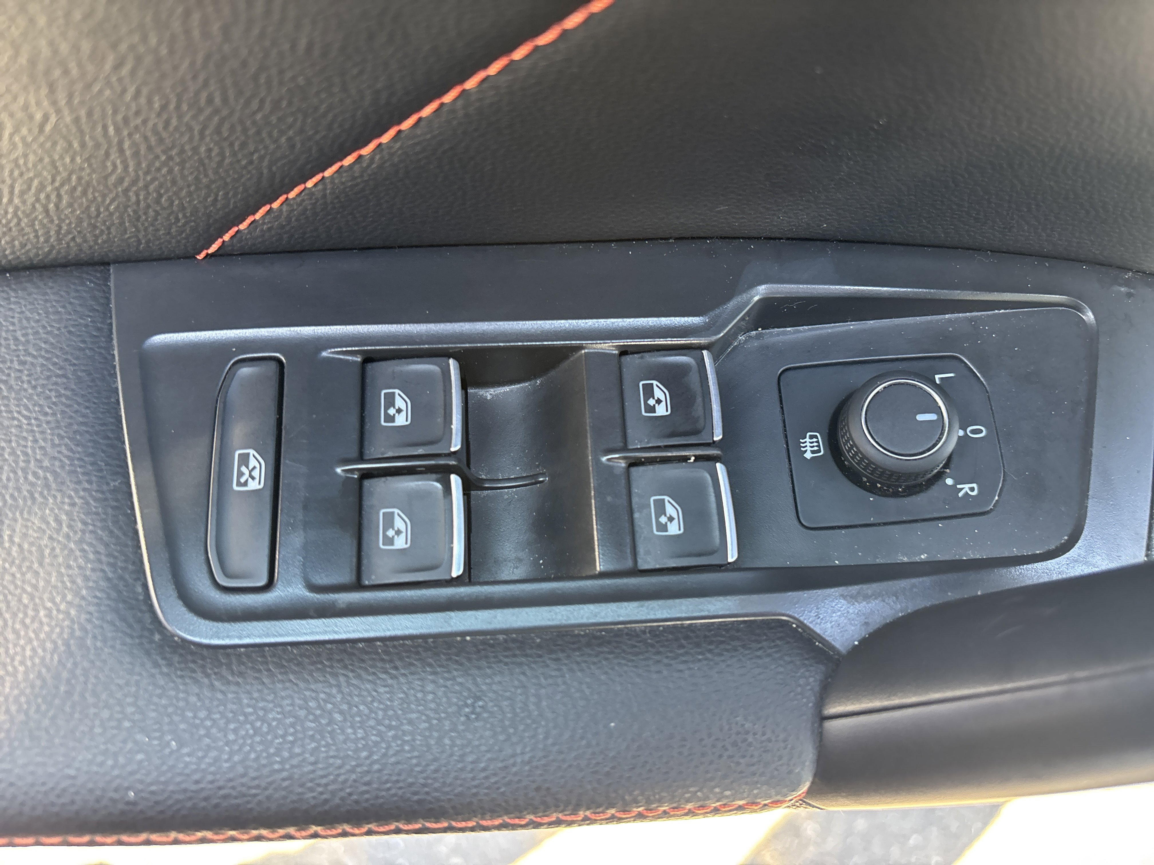 Used 2024 Volkswagen Tiguan Wolfsburg Edition AWD/4WD image 17