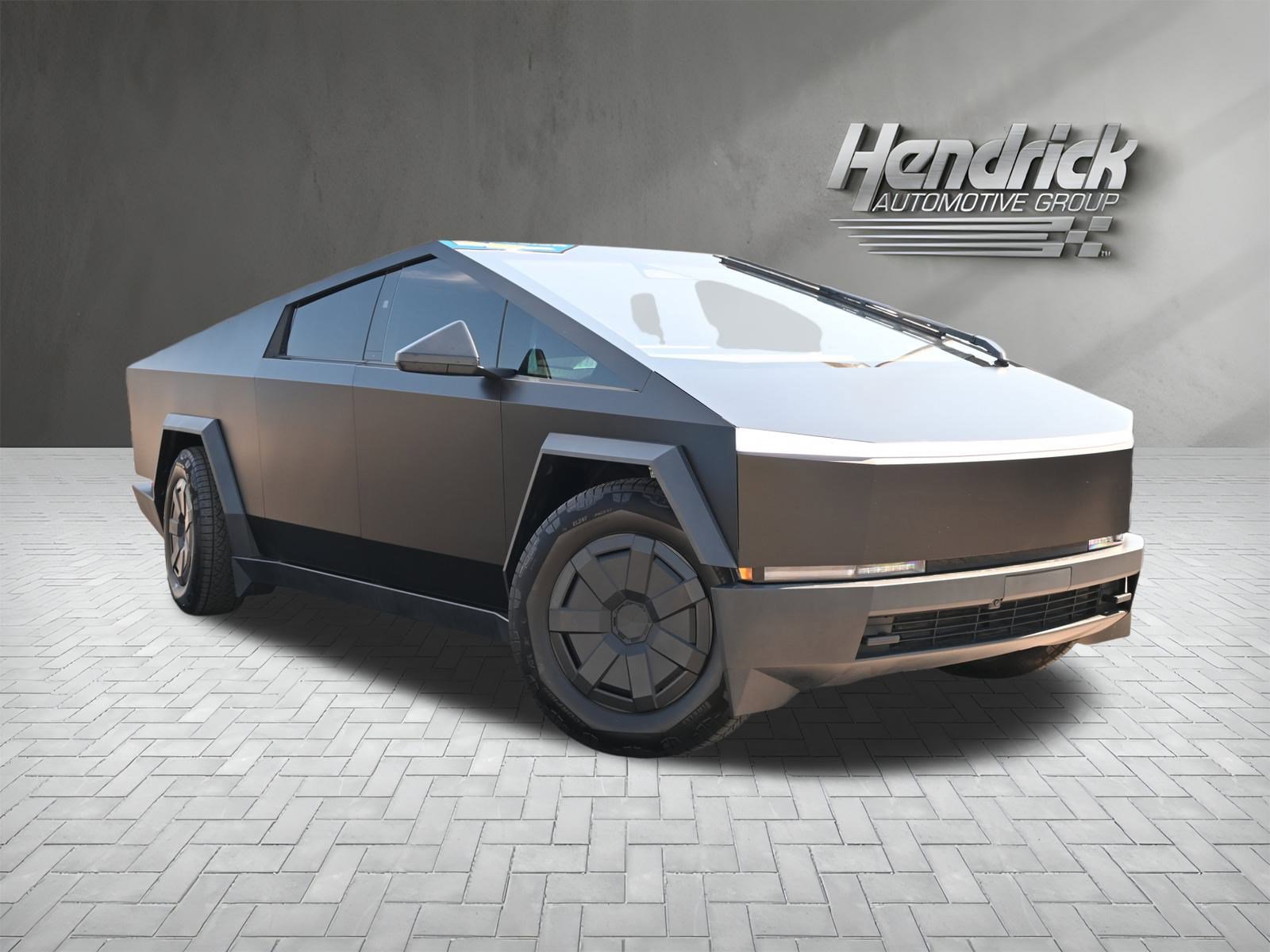 Used 2024 Tesla Cybertruck AWD Crew Cab image 2