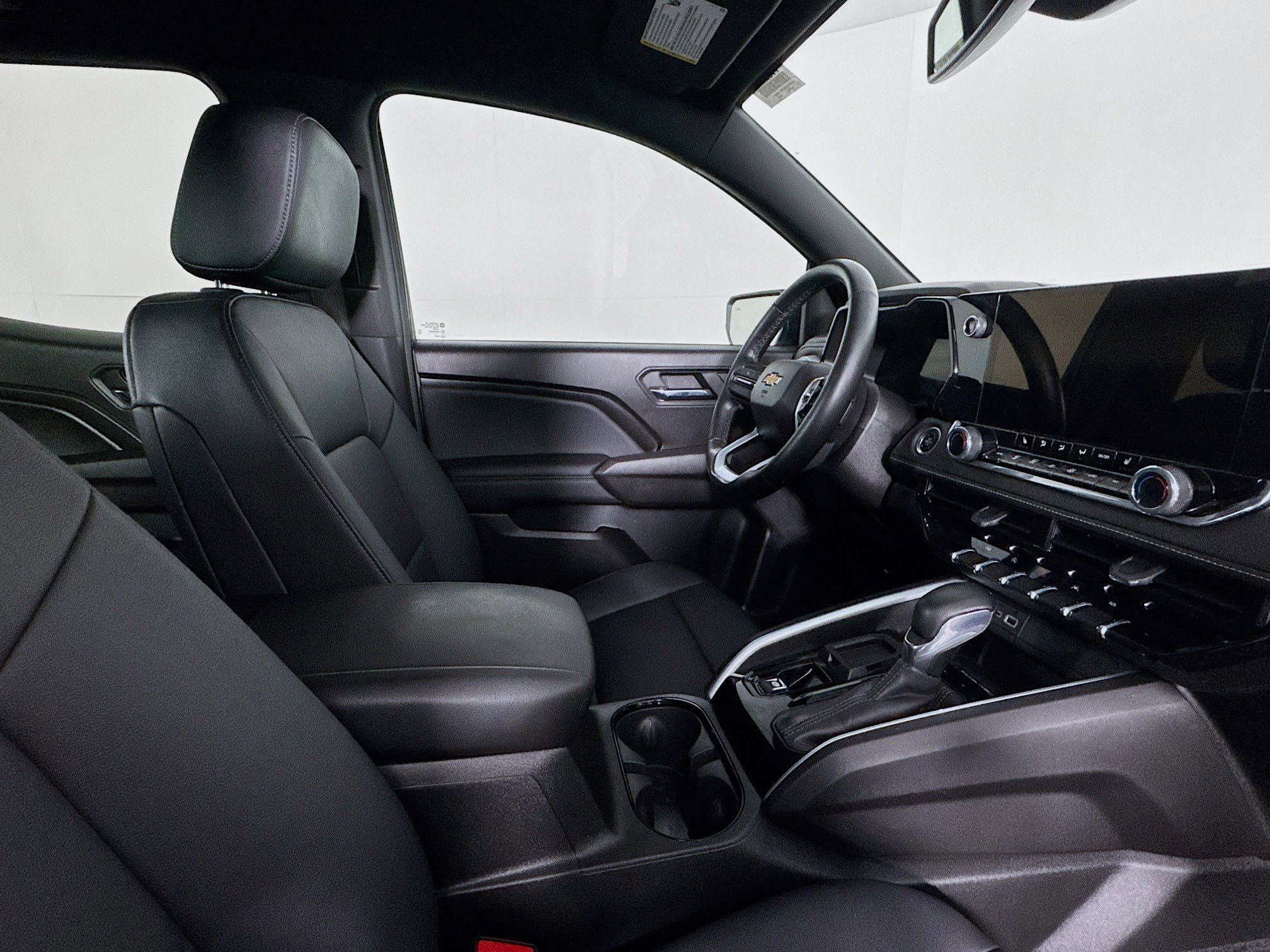 Used 2024 Chevrolet Colorado LT w/ LT Convenience Package III image 28