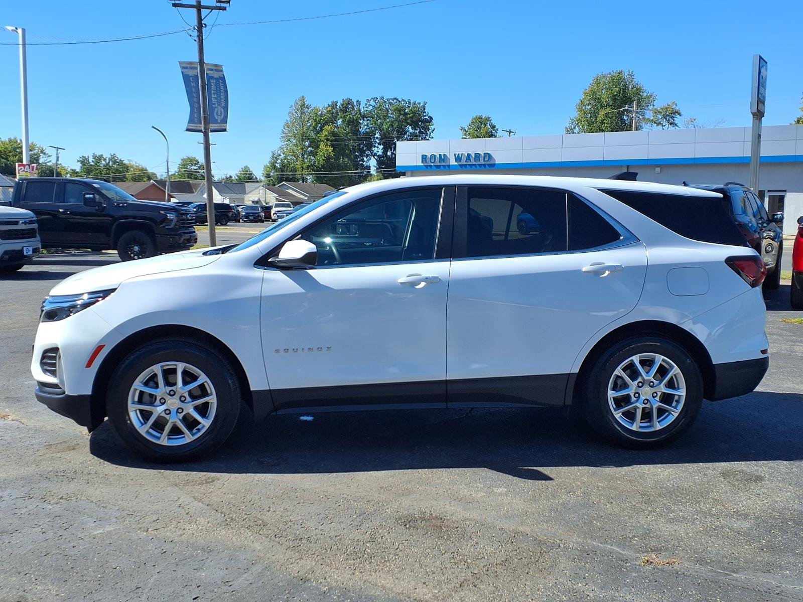 Used 2024 Chevrolet Equinox LT FWD image 21