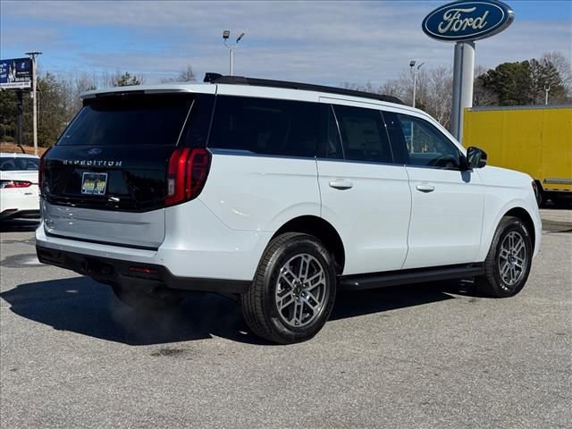 New 2026 Ford Expedition Active RWD image 3