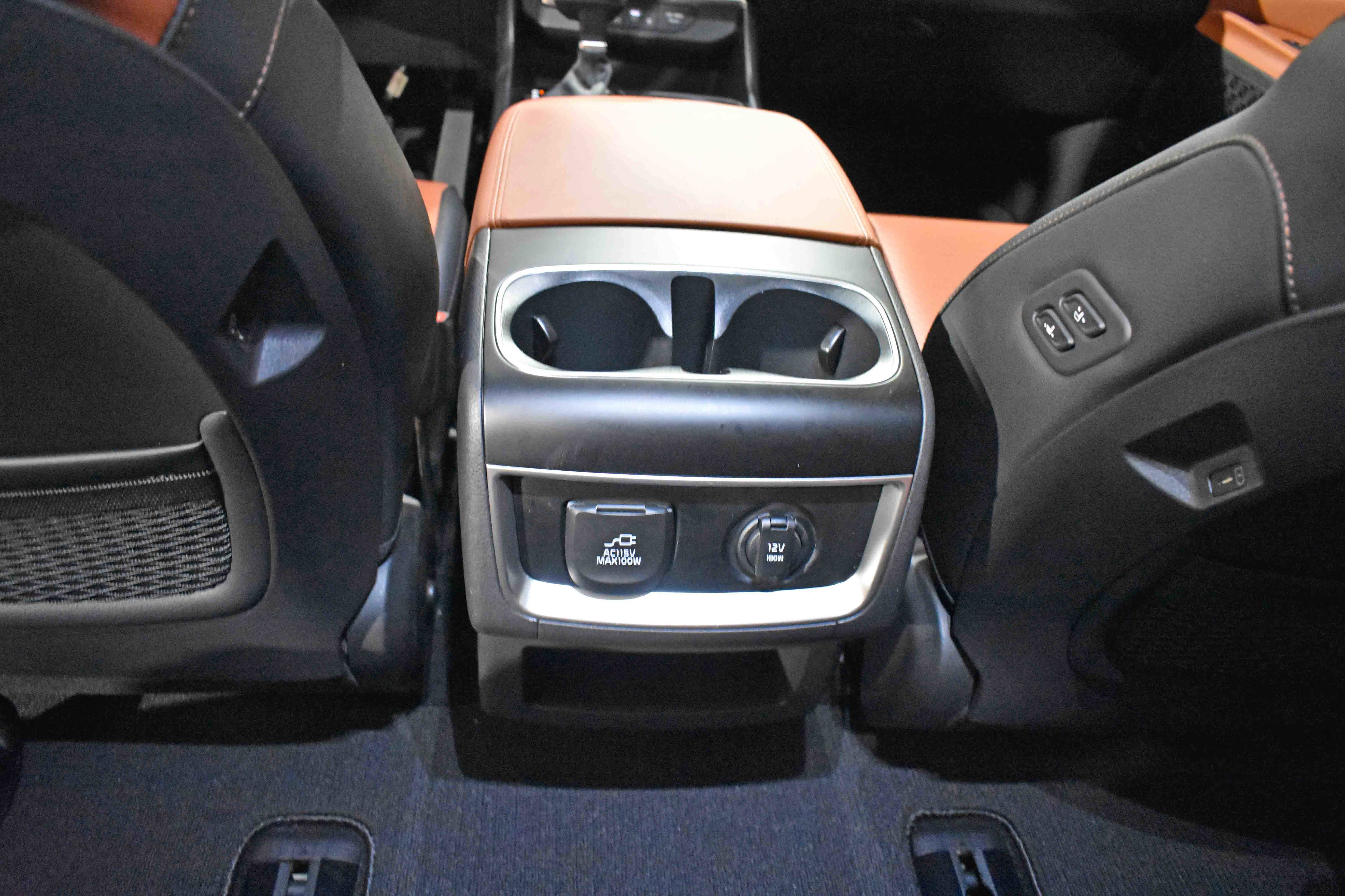 Used 2025 Kia Carnival SX Prestige image 30