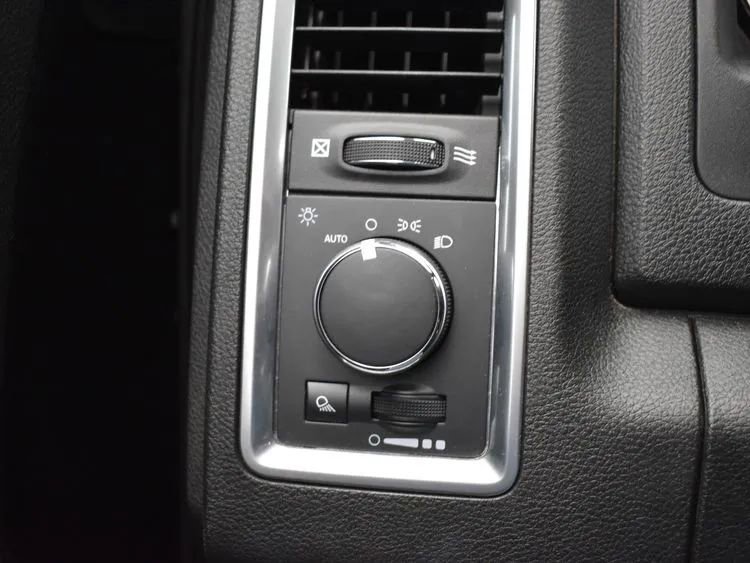 Used 2024 RAM 1500 Classic SLT image 22