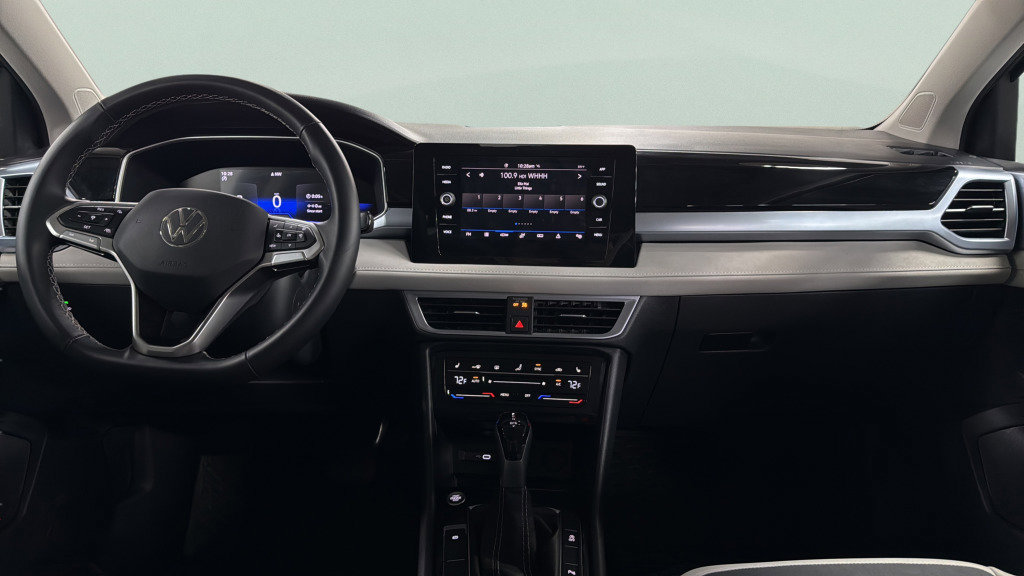 Certified 2025 Volkswagen Taos SE image 34