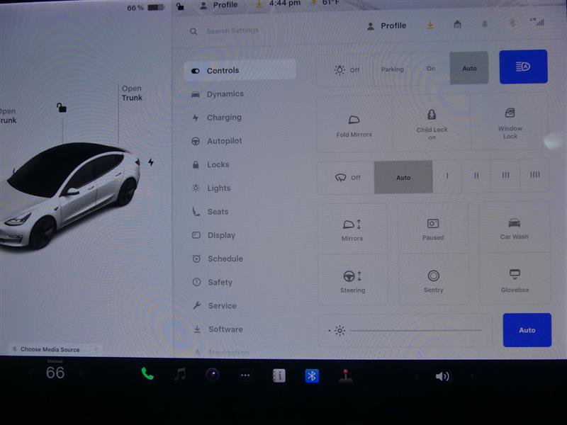 Used 2021 Tesla Model 3 Standard Range Plus image 12