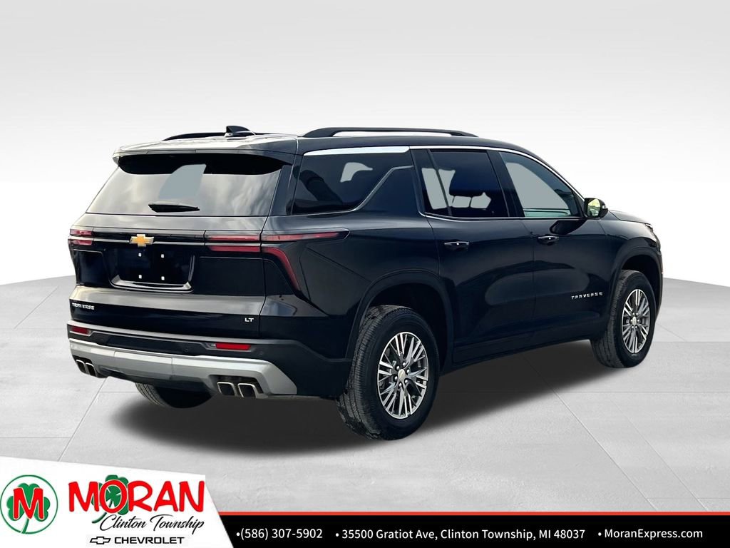 Used 2024 Chevrolet Traverse LT w/ Trailering Package image 5