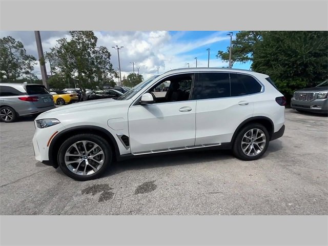 Used 2025 BMW X5 xDrive50e image 17
