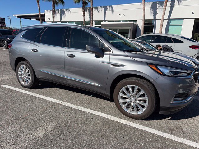 Used 2020 Buick Enclave Essence w/ Sound and Sites Package FWD image 6