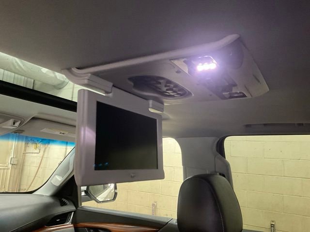 Used 2017 Cadillac Escalade ESV Luxury AWD/4WD image 13