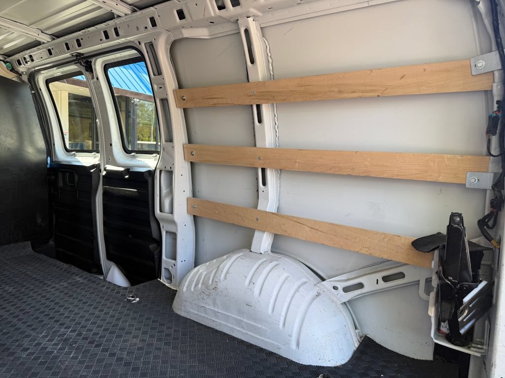Used 2024 Chevrolet Express 2500 w/ Driver Convenience Package RWD image 17