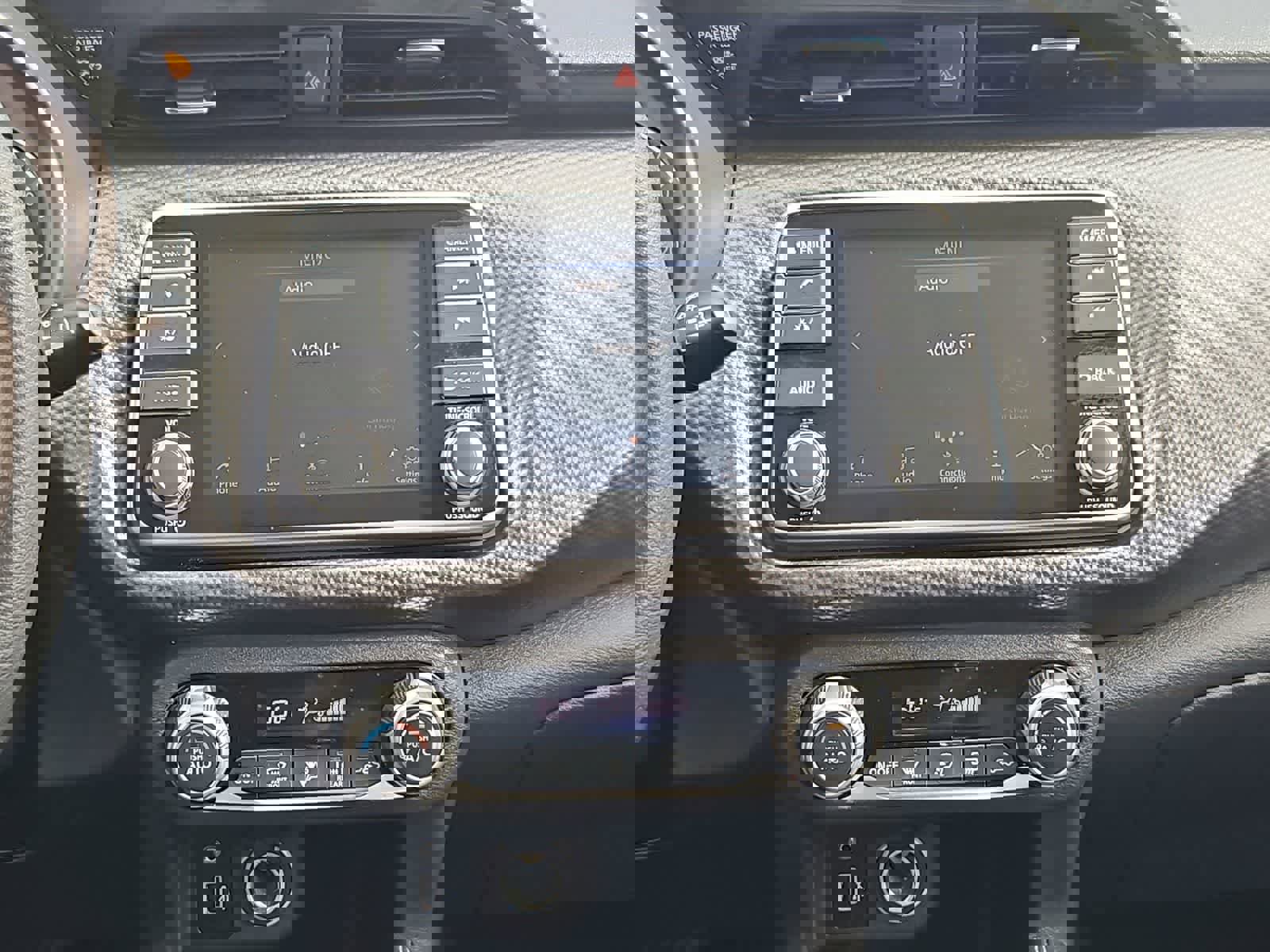 Used 2020 Nissan Kicks SV image 26