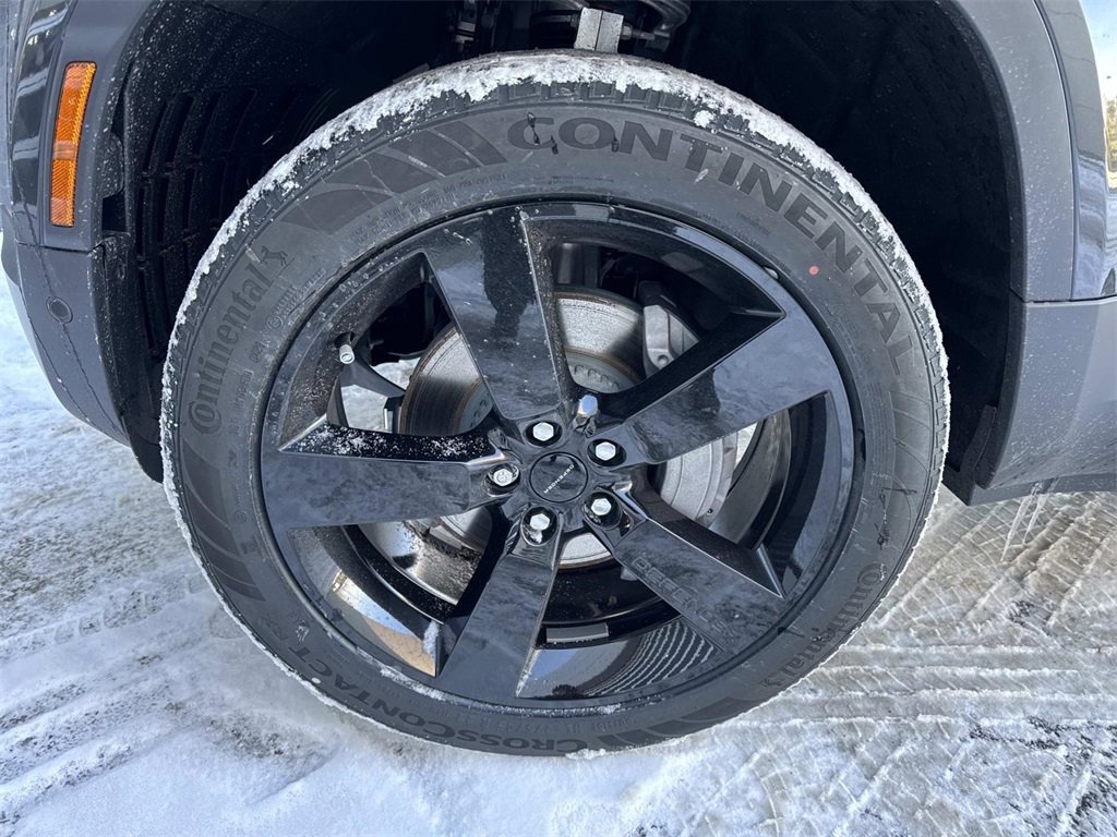 New 2026 Land Rover Defender 110 S image 10