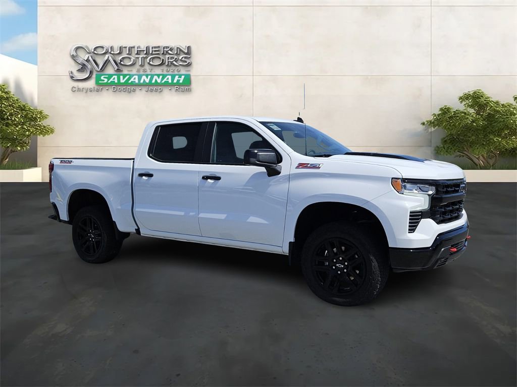 Used 2025 Chevrolet Silverado 1500 LT Trail Boss w/ Convenience Package II image 7