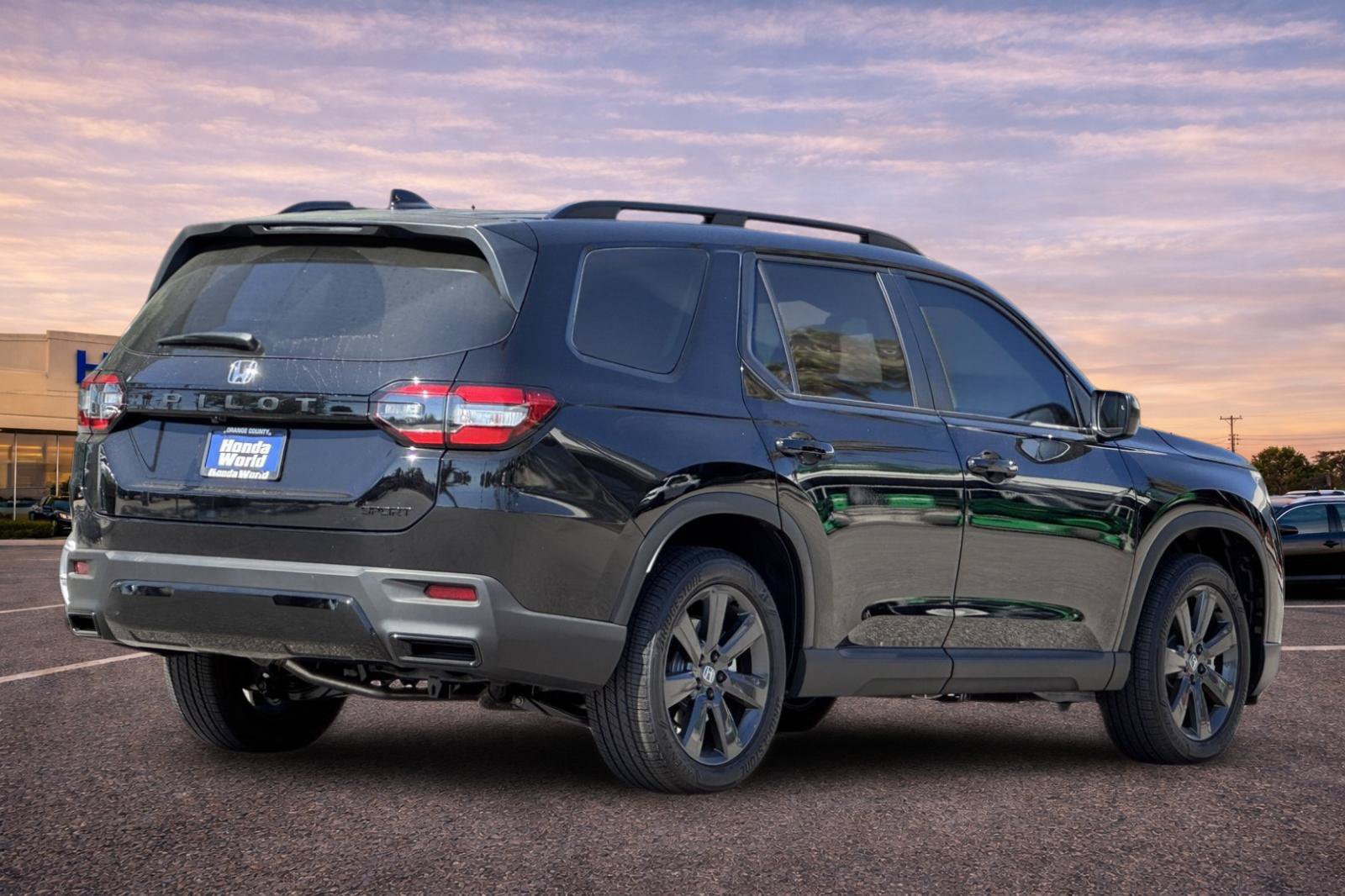 New 2026 Honda Pilot Sport image 4
