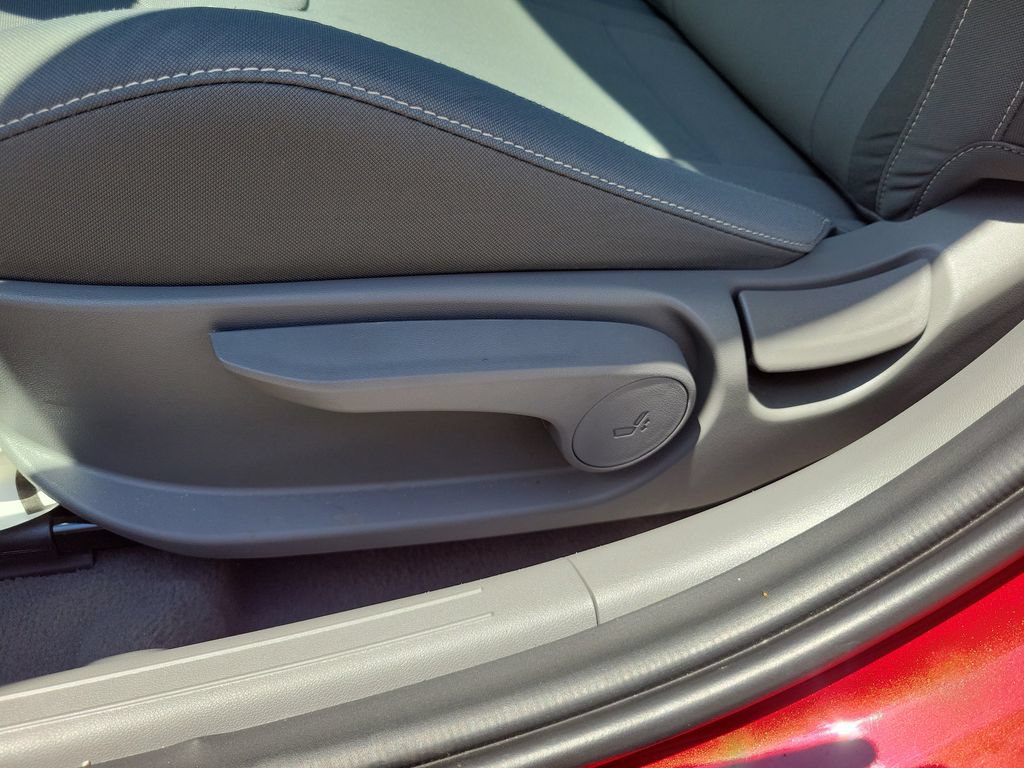 Used 2023 Hyundai Elantra SEL w/ Cargo Package FWD image 16