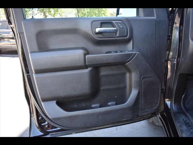 Used 2022 Chevrolet Silverado 1500 Custom w/ Safety Confidence Package AWD/4WD image 17