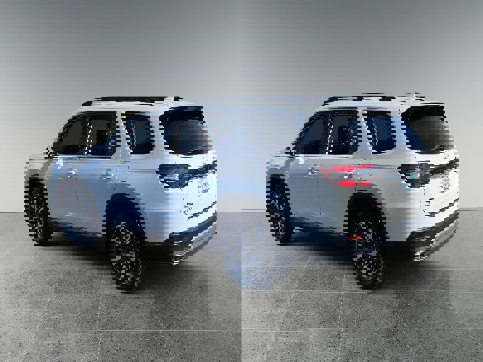 Used 2024 Honda Pilot Touring image 3