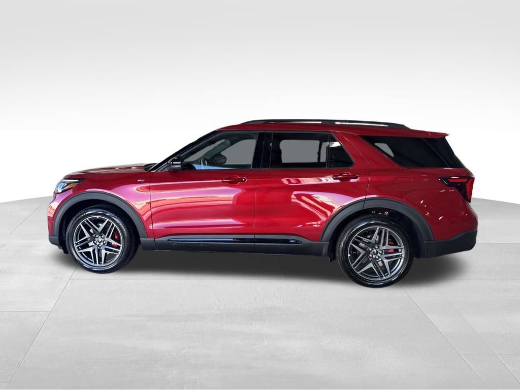 New 2026 Ford Explorer ST-Line w/ ST-Line Street Pack image 2