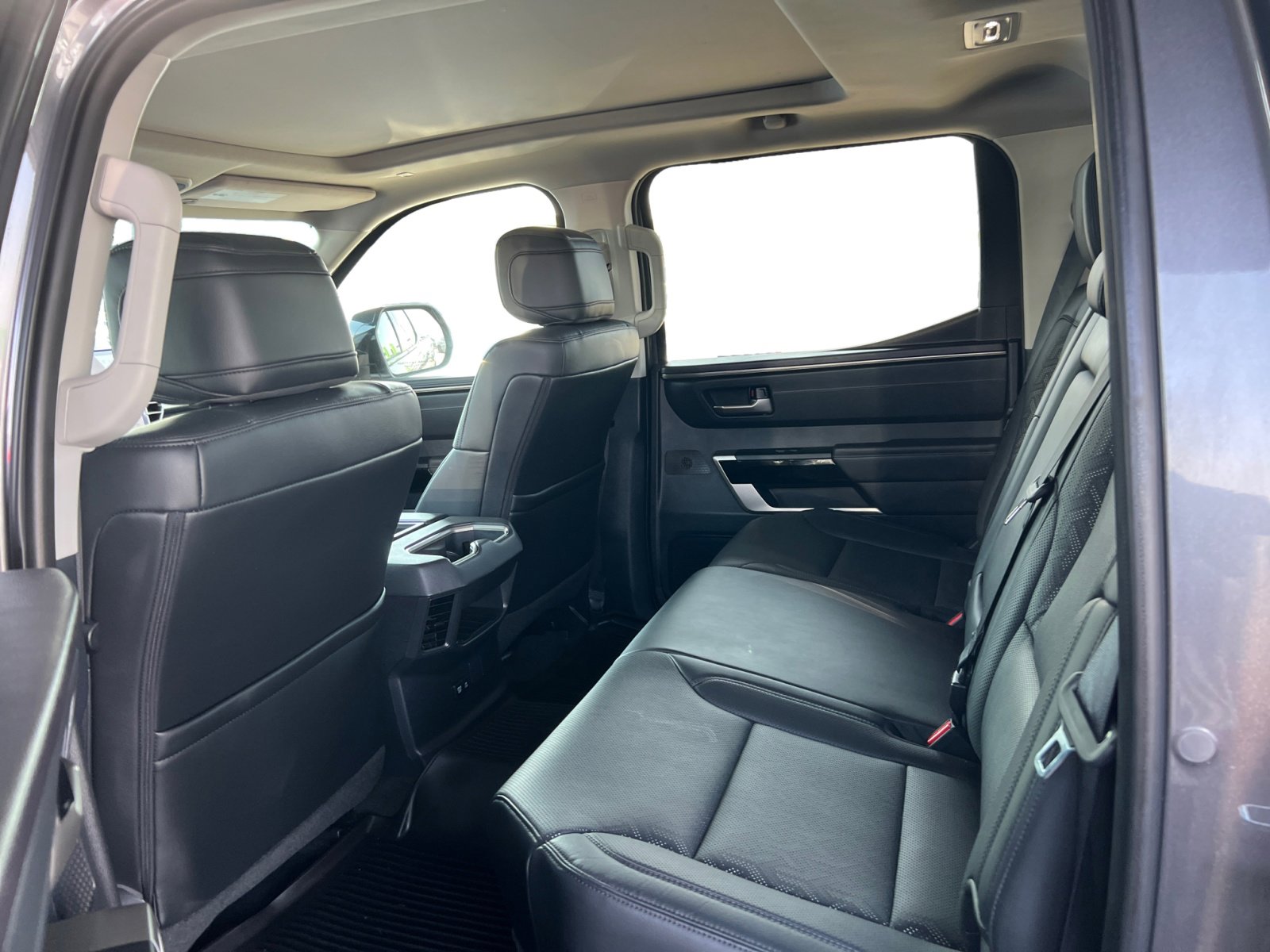 Used 2024 Toyota Tundra Limited image 11
