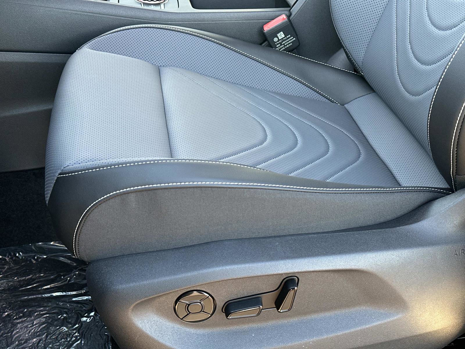 New 2026 Volkswagen Tiguan SE image 17