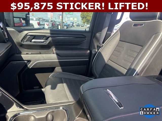Used 2025 GMC Sierra 2500 AT4X image 36