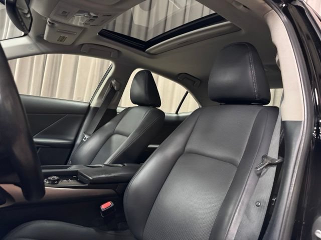 Used 2014 Lexus IS 250 RWD image 29