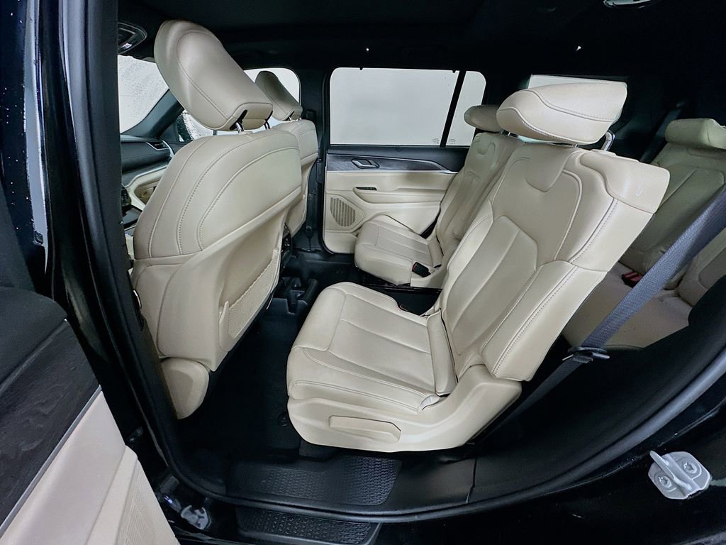 Certified 2025 Jeep Grand Cherokee L Limited w/ Luxury Tech Group II image 37
