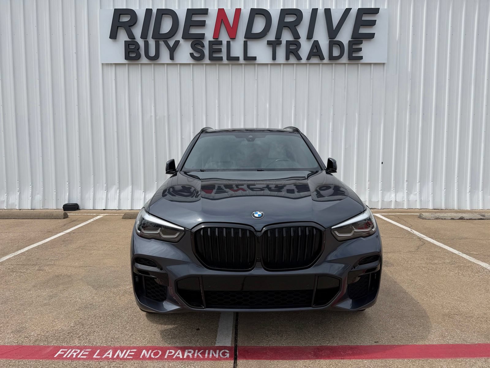 Used 2022 BMW X5 xDrive40i w/ M Sport Package AWD/4WD image 10