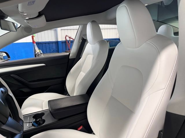 Used 2023 Tesla Model 3 Standard Range image 23