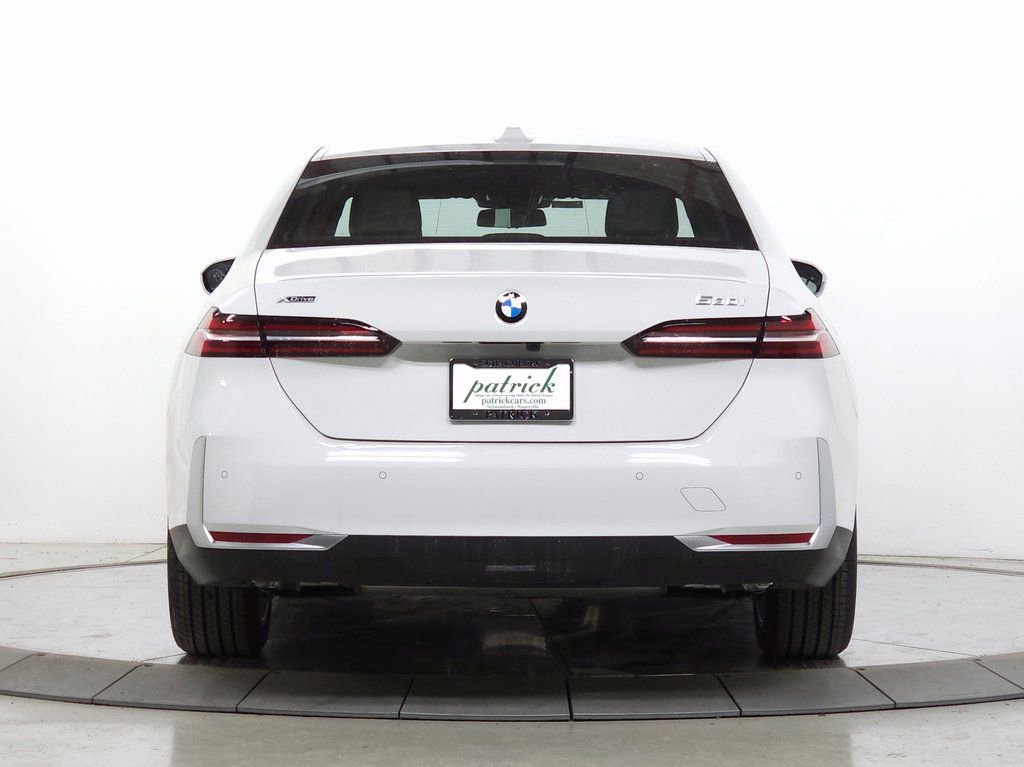 Certified 2025 BMW 530i xDrive image 7