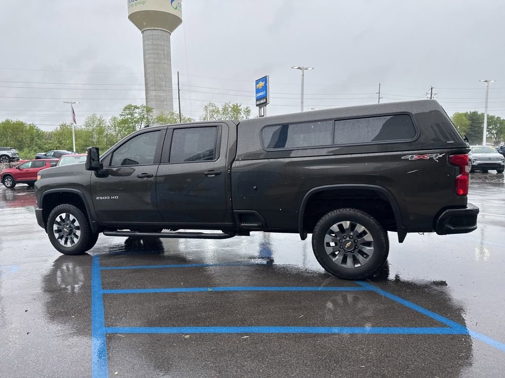 Used 2022 Chevrolet Silverado 2500 Custom w/ Custom Value Package AWD/4WD image 9