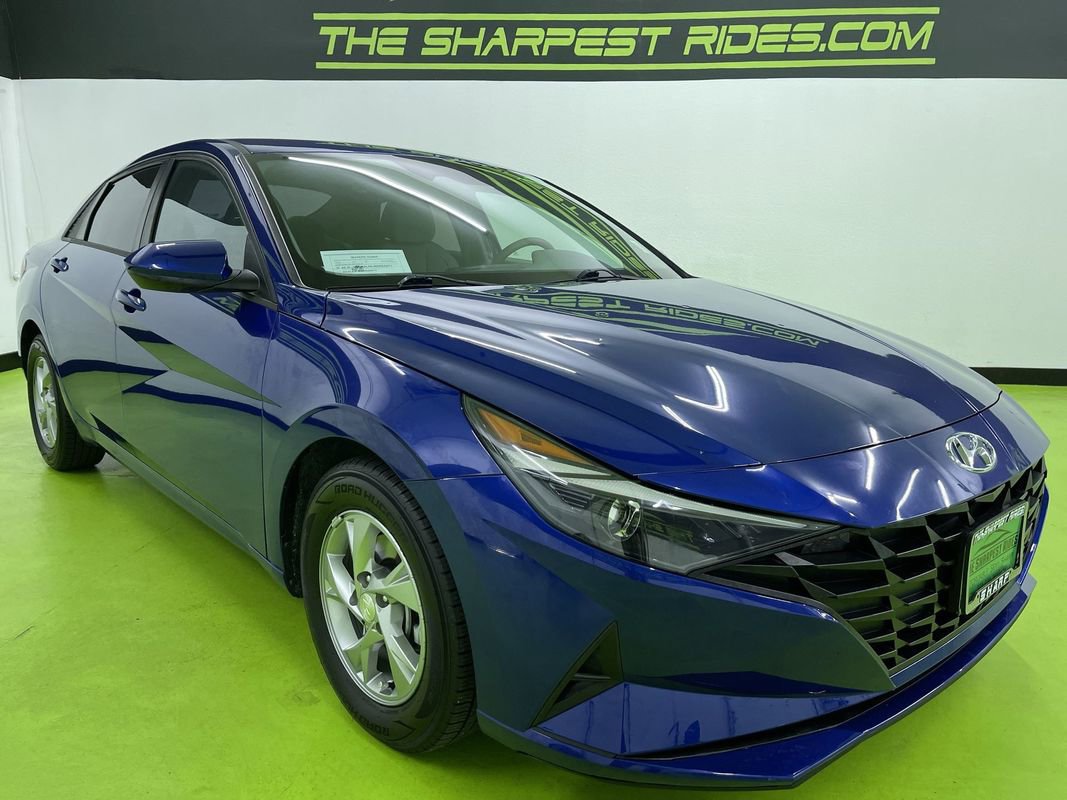 Used 2021 Hyundai Elantra SE image 2