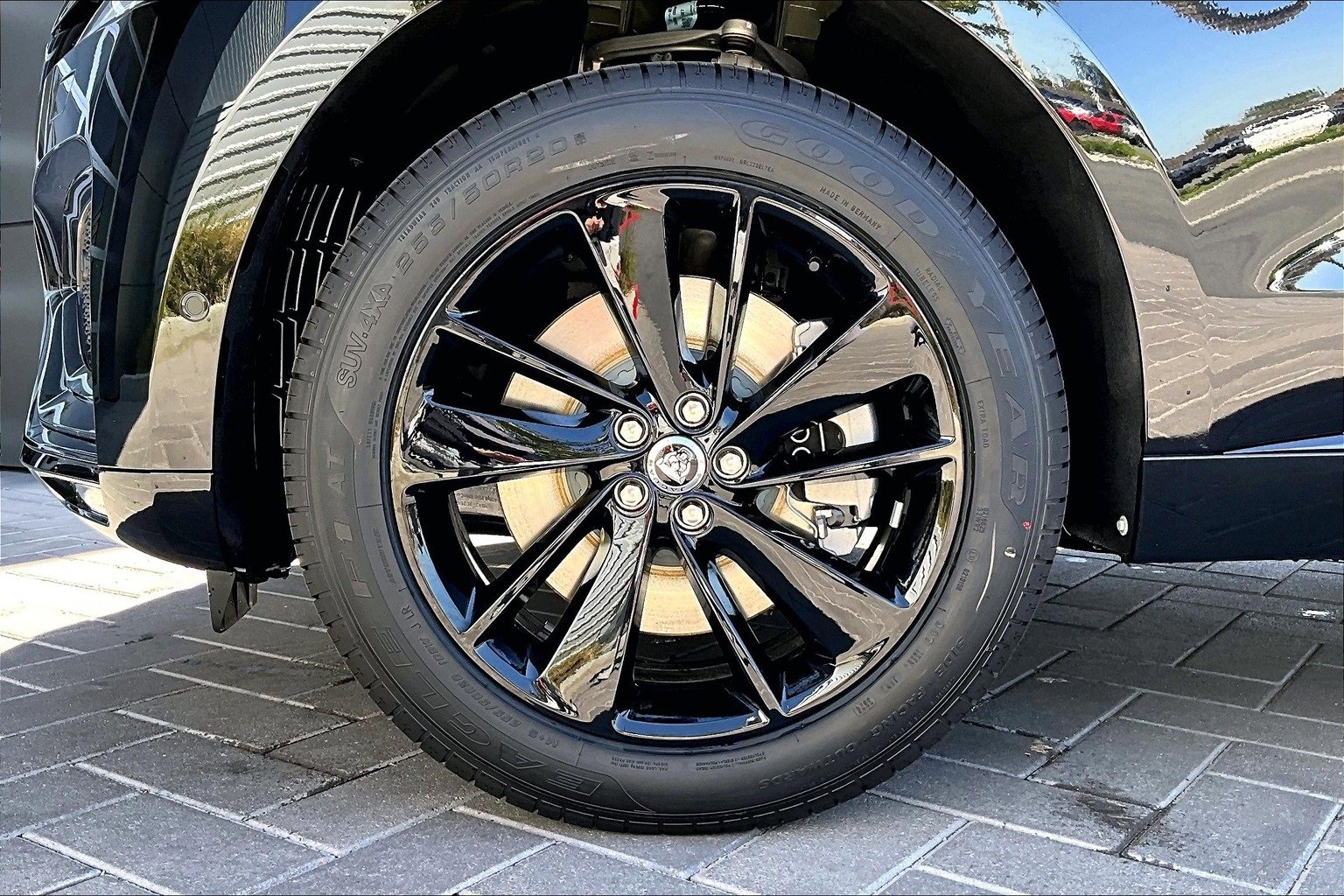 New 2026 Jaguar F-PACE R-Dynamic S image 12