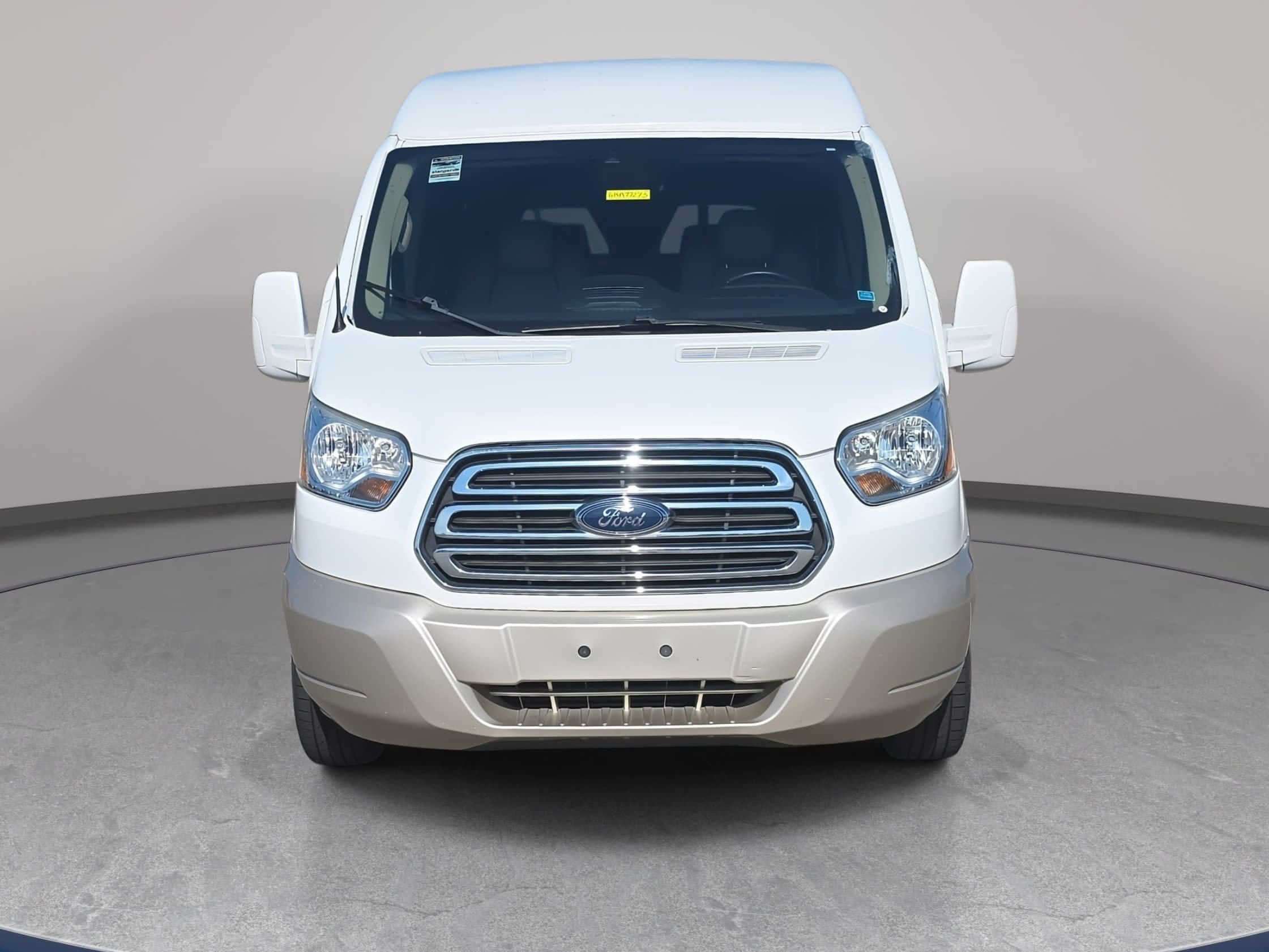 Used 2016 Ford Transit 150 XLT image 2