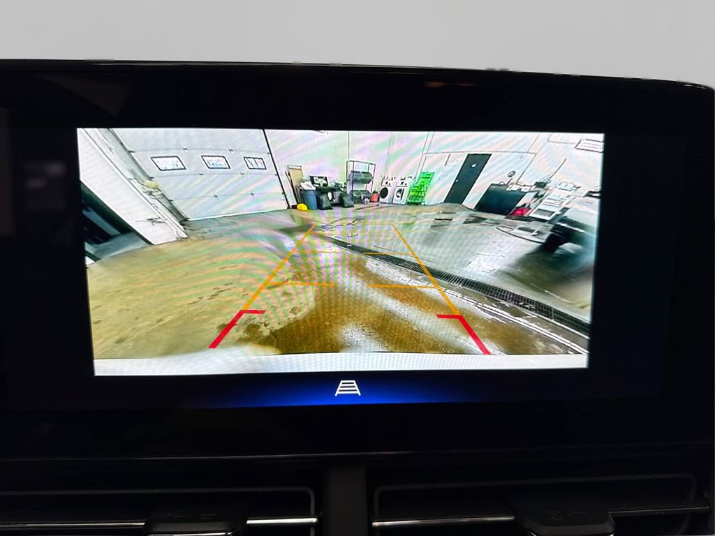 Used 2024 Chevrolet Trax ACTIV w/ Sunroof Package image 28