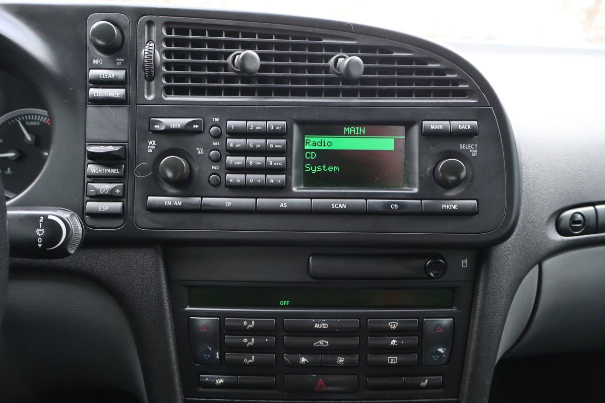 Used 2005 Saab 9-3 Arc image 33