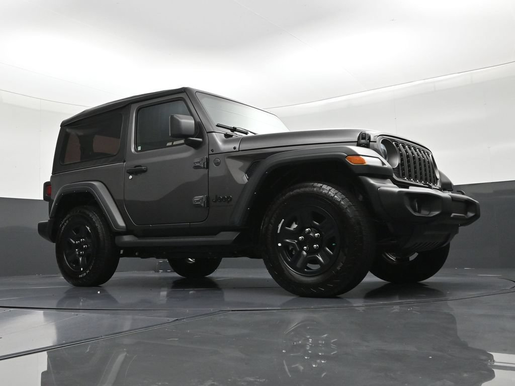 Used 2025 Jeep Wrangler Sport AWD/4WD image 26