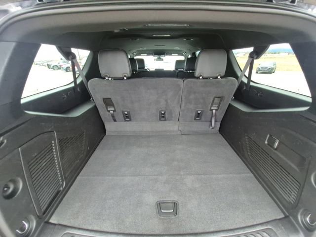 Used 2022 Chevrolet Suburban LT AWD/4WD image 18