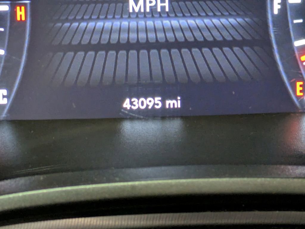 Used 2020 Dodge Challenger R/T w/ T/A Package image 17