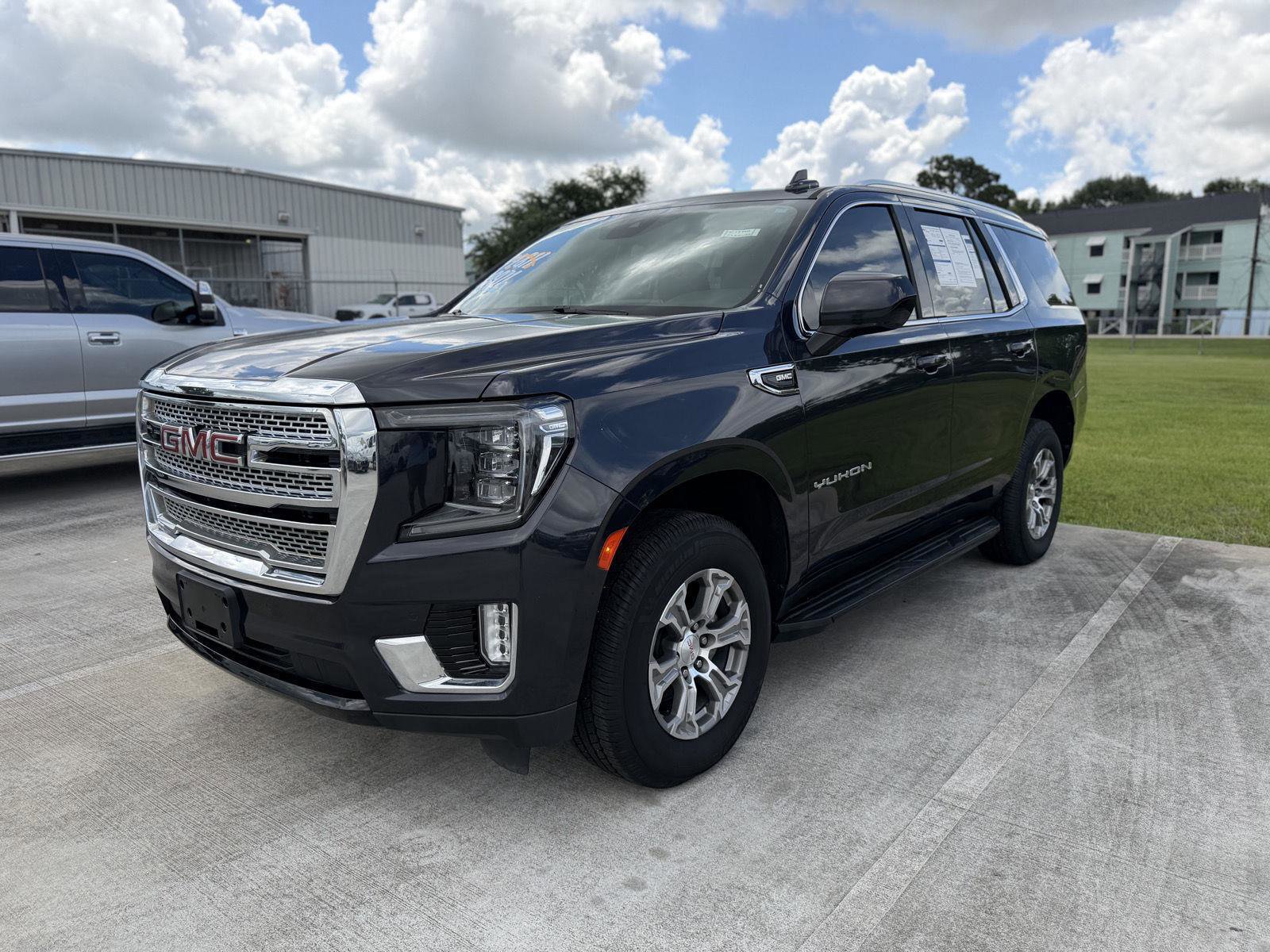 Used 2023 GMC Yukon SLE