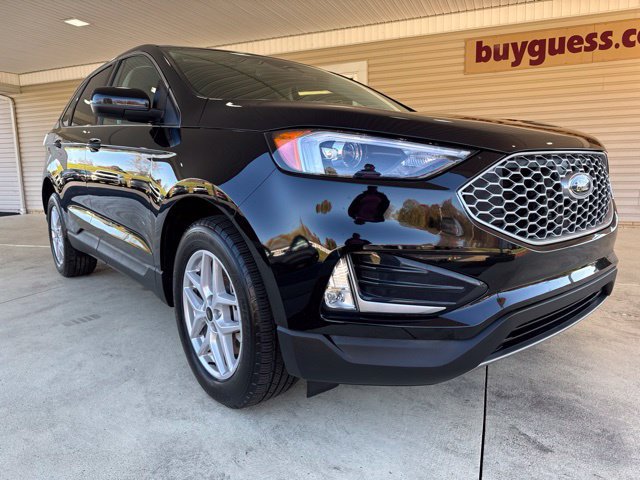 Used 2024 Ford Edge SEL w/ Convenience Package AWD/4WD image 2
