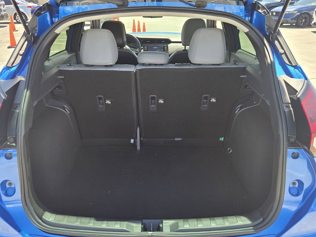 Used 2023 Nissan Kicks SR w/ SR Premium Package FWD image 16