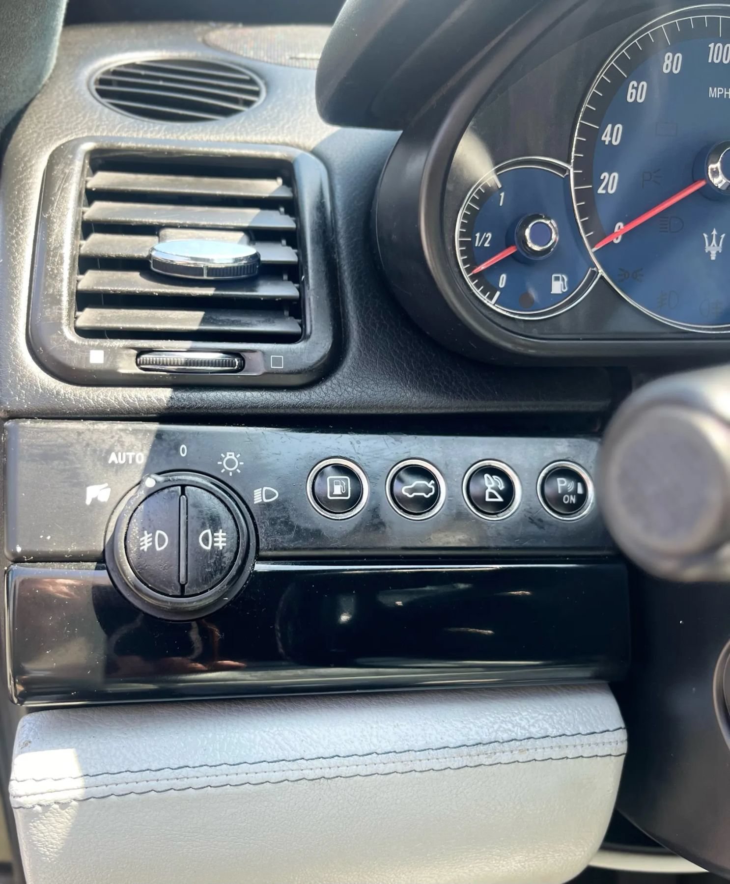 Used 2009 Maserati Quattroporte RWD image 21