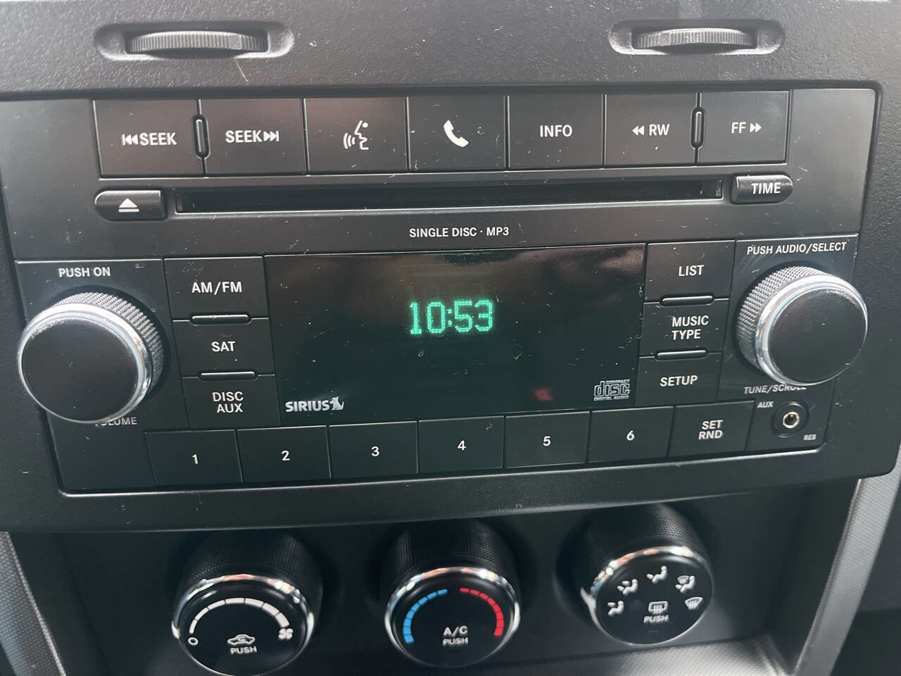 Used 2011 Jeep Liberty Sport image 15