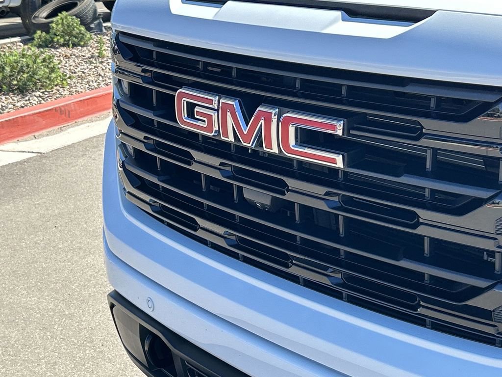 Used 2025 GMC Sierra 1500 Elevation image 30
